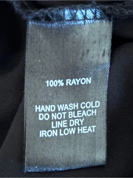 Lulu's Black Sleeveless V-Neck Halter Jumpsuit ~ Size Small - Picture 3 of 3